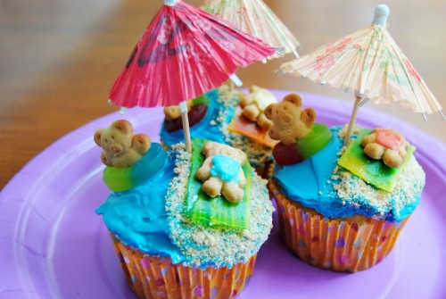 Beach party cupcakes