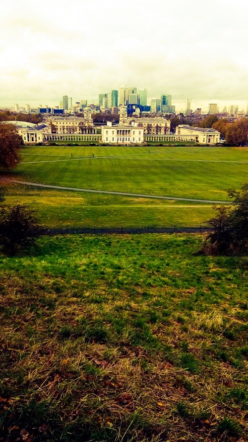 Photo taken by Neena from Greenwich park giving clear view of Old Royal Naval Collage, cutty sark and canary wharf london