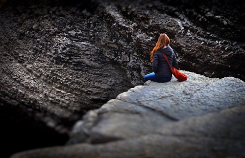 Girl Sitting On The Edge,Lonely