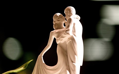 Couple Statue