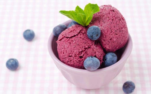 Ice cream blueberry